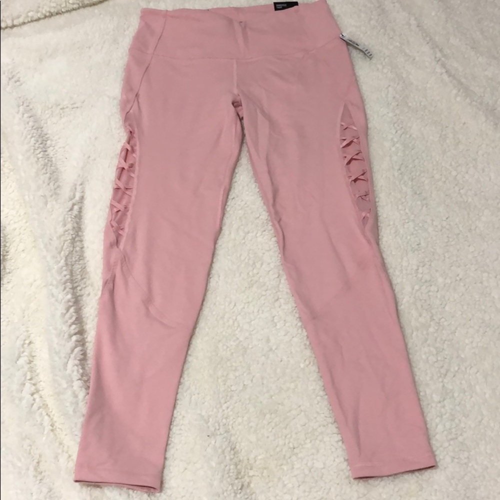 Victoria Sport knockout tight pink med NWT